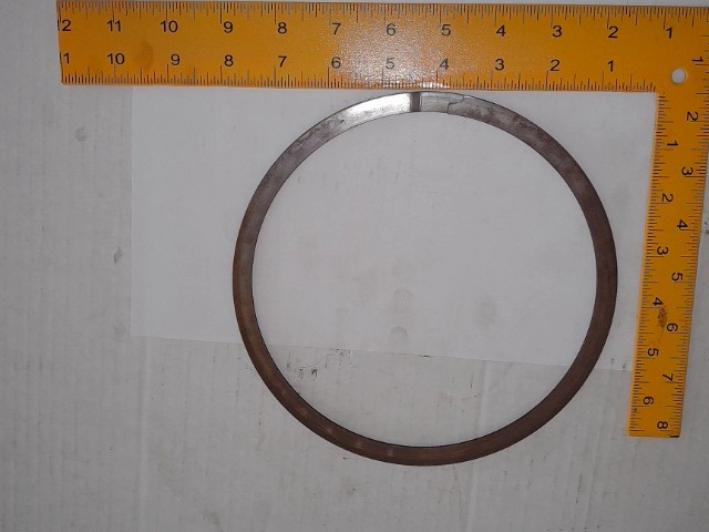 392-4483 Ring-retaning