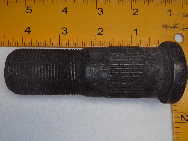 AG721069 Stud Bolt