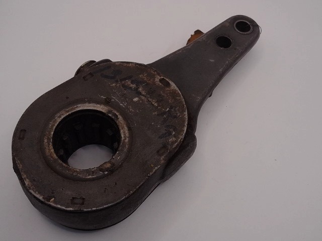 131522R92 Adjuster for CUB CADET