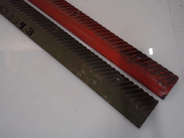 31-1833343 Rasp Bar Set/2 for AGCO