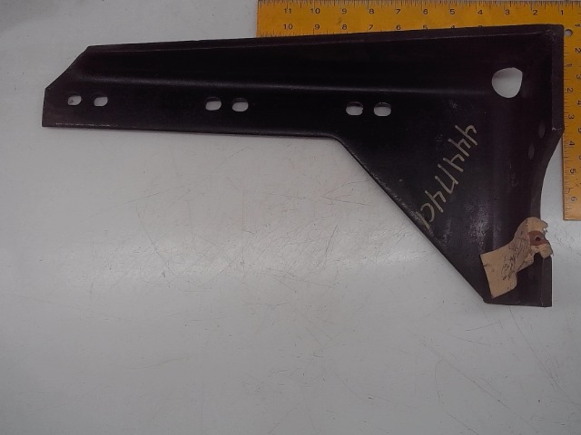 444174C1 Brkt for CUB CADET