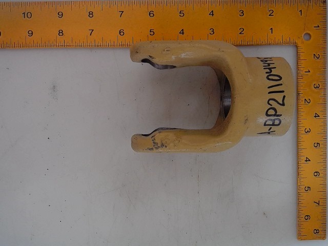 A-BP211044951 Yoke for JOHN DEERE