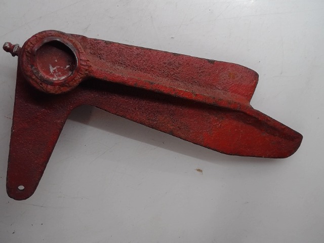 32-207 Latch for CASE NEW HOLLAND