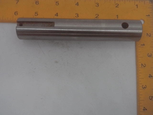 1D61619 Shaft for AGCO
