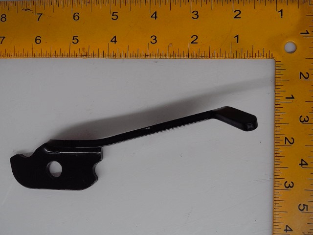 132248 MACDON Latch