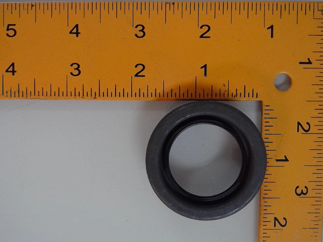 M17824 Seal for JOHN DEERE