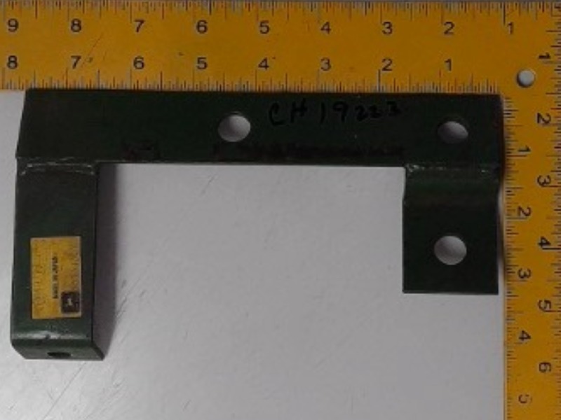 CH19223 Brkt for JOHN DEERE