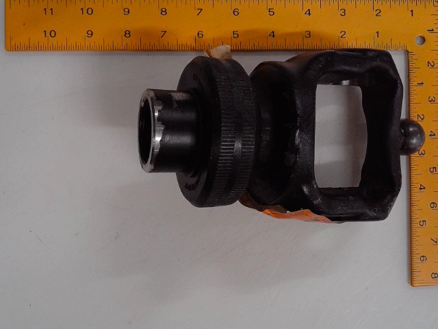 A-573060375 Yoke