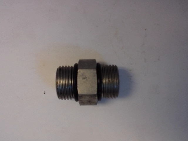 X8-8FTX-S Fitting for JOHN DEERE