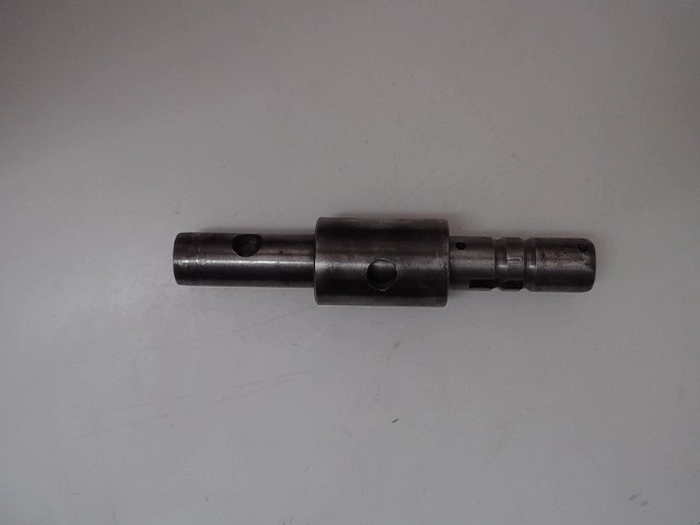 1R2241 Shaft W/collar for AGCO