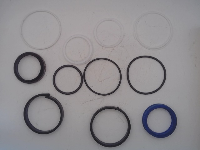 1606502M94 Seals Kit