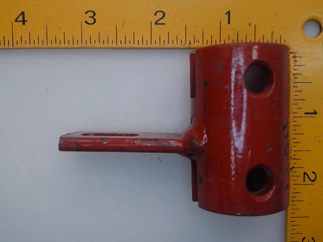 310964A1 Bracket for CUB CADET