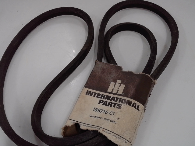 188716C1 Shaker Shaft Drive Belt For Ih Combine