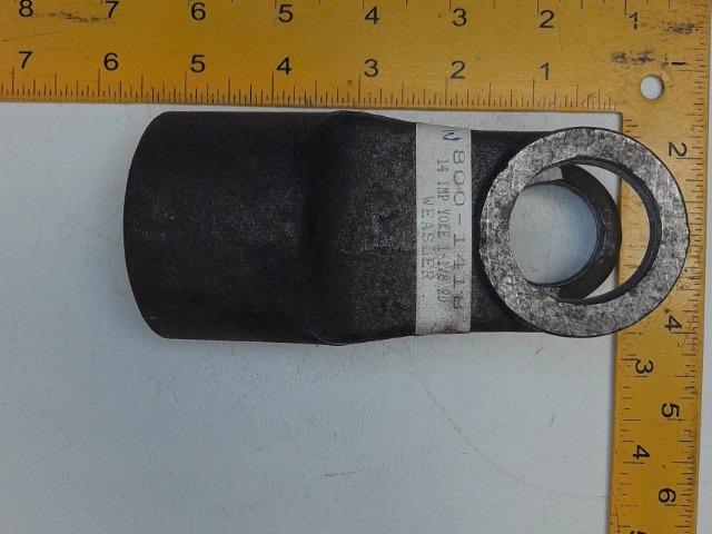 W800-1418 Yoke for AGCO