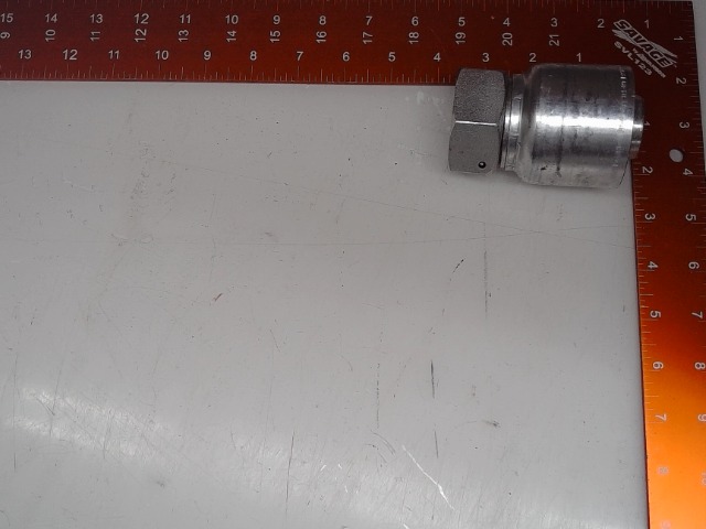 X1CA43-35-20 Fitting for JOHN DEERE