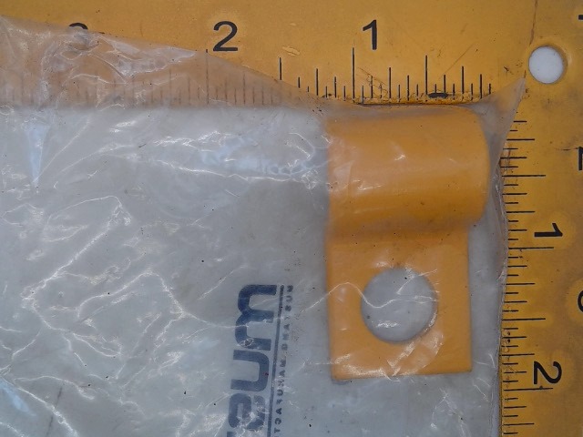 390-32281 Clamp for GEHL MANITOU