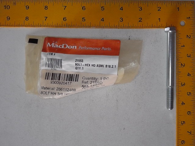 21593 MACDON Bolt