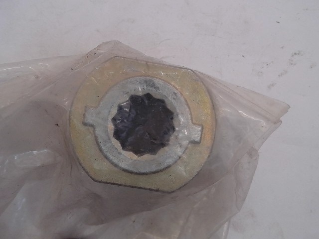 1713624 Hub for AGCO