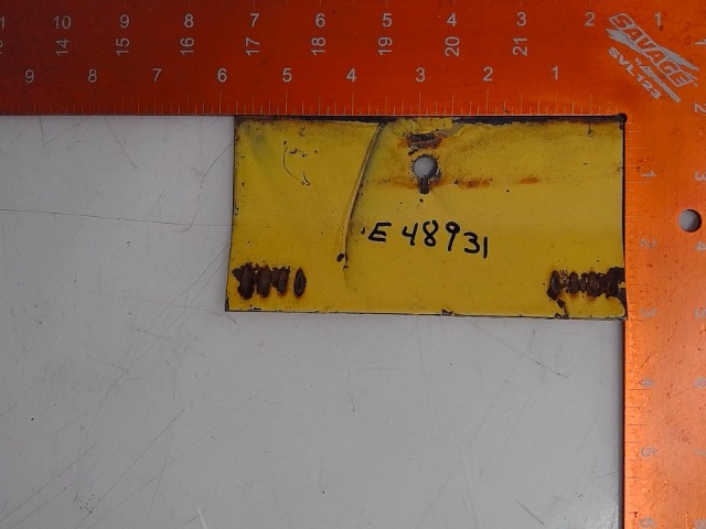E48931-U Support for JOHN DEERE