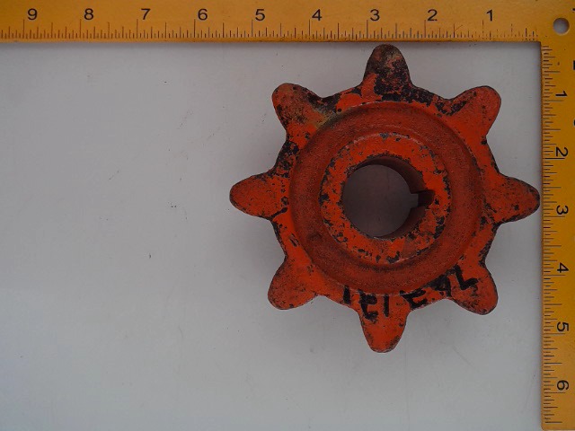 762121 Sprocket 8t for AGCO
