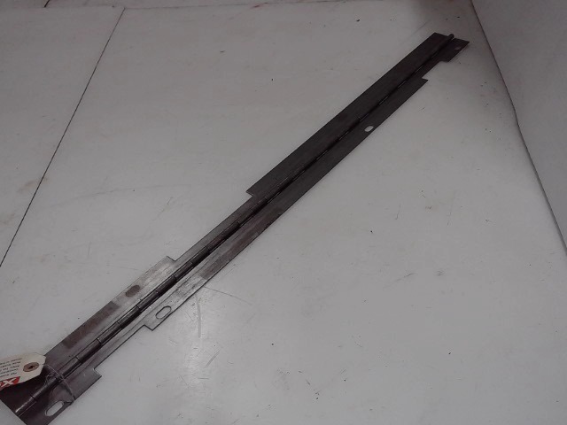 470-31937 Top Door Hinge for GEHL MANITOU
