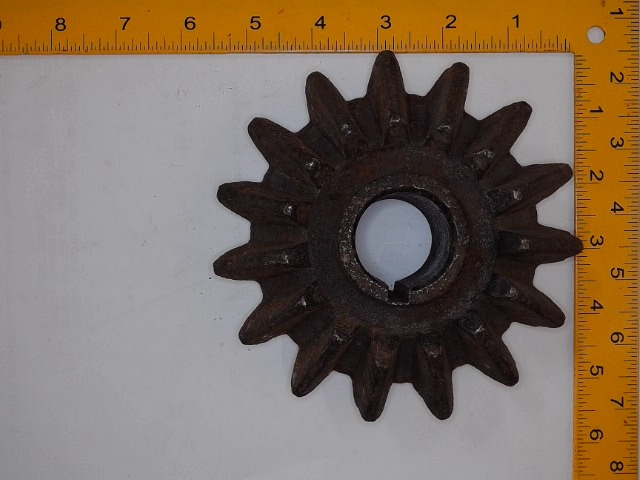 E111 AGCO Gear