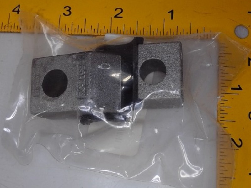 4P-0692 Half Clamp for CATERPILLAR