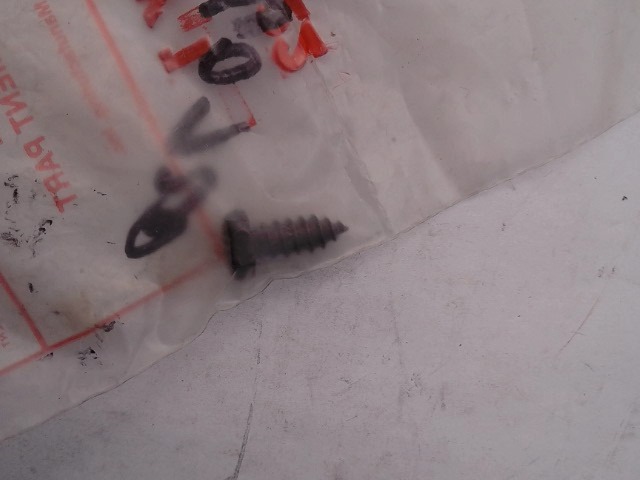 1922122 Screw for AGCO
