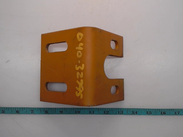 040-32795 Bracket for GEHL MANITOU