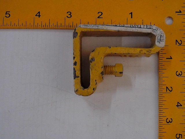 271990 Brkt for CUB CADET