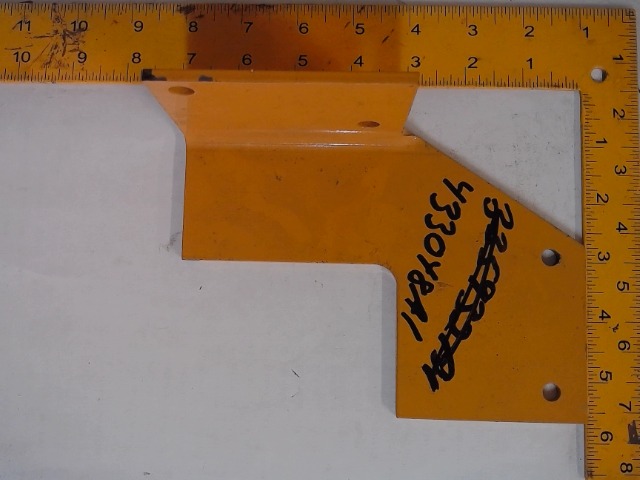 433048A1 Bracket