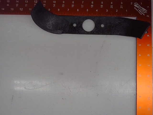742-04033 Blade Lh for CUB CADET