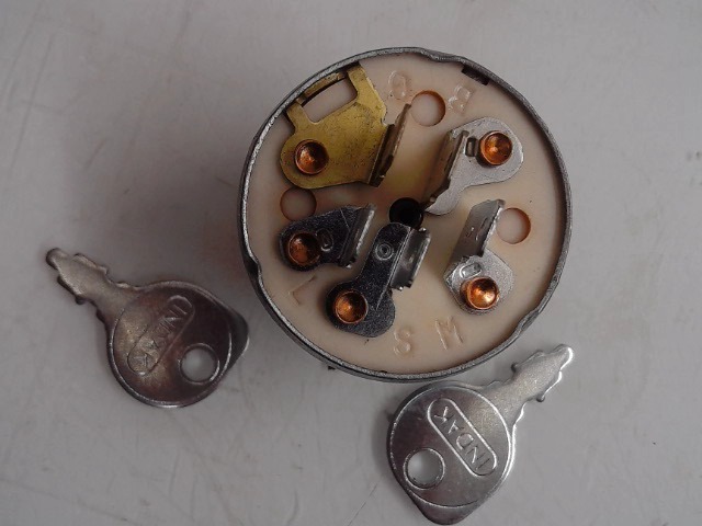 70397 Switch W/2 Keys for WOODS