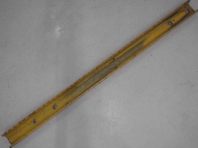 769107 Bar for CUB CADET
