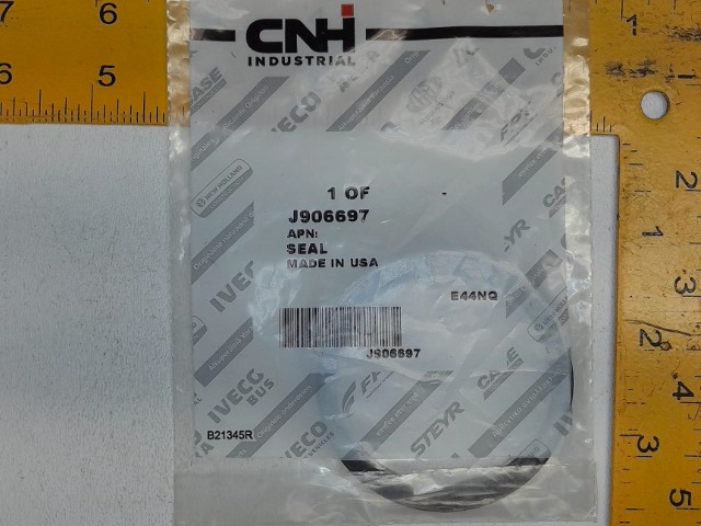 J906697 CASE Seal