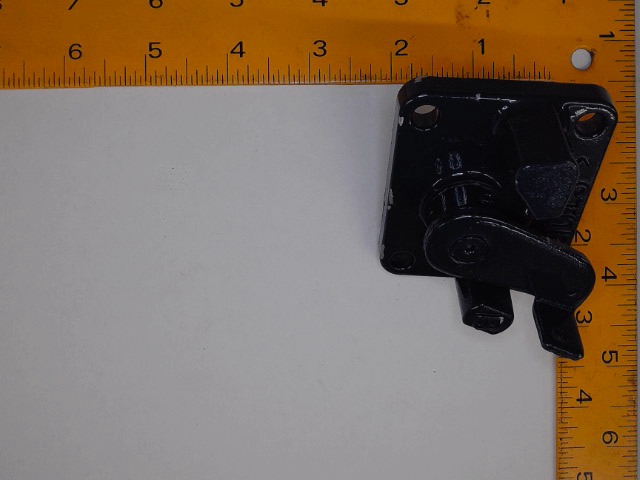 15687-57704 Lever