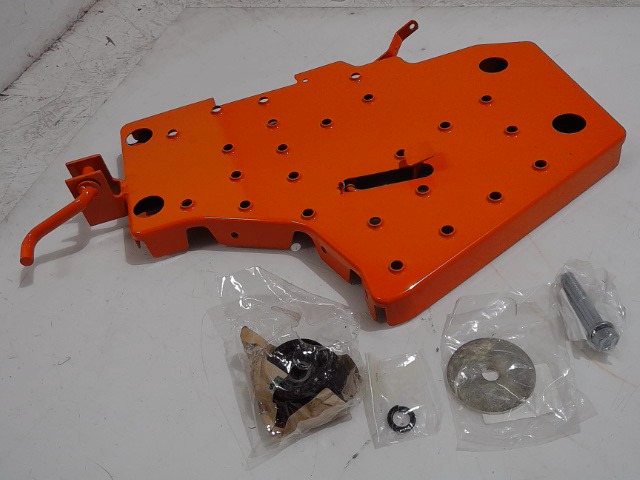 TC220-29905 Step Rh Kit for KUBOTA