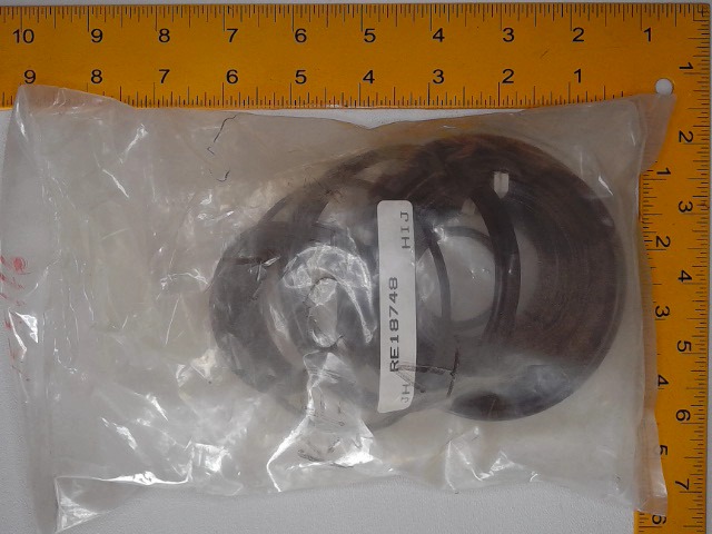 RE18748 Cyl for JOHN DEERE