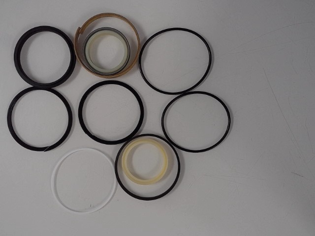 R1511-93930 Seal Kit for KUBOTA
