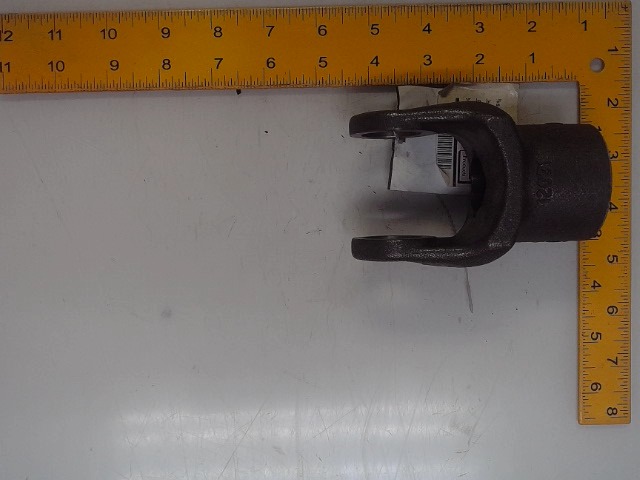 W806-1216 Yoke for AGCO