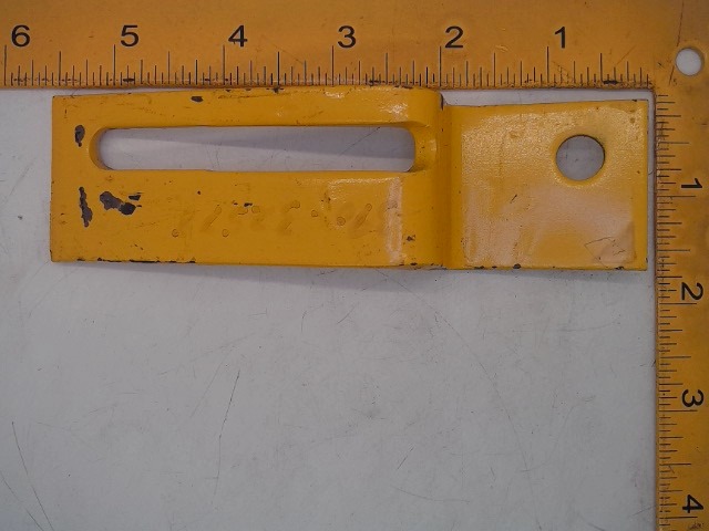 390-32578 Brkt for GEHL MANITOU