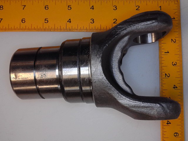 RE157896 Yoke for JOHN DEERE