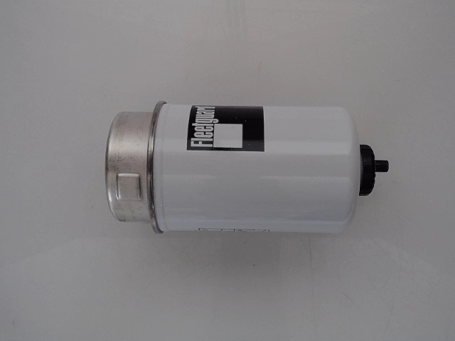 FS19583 FLEETGUARD Fuel Filter