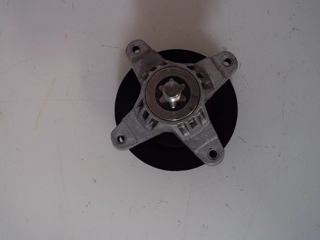 918-0142C Spidle for CUB CADET