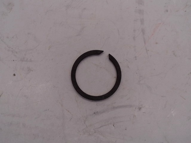 L100943 Snap Ring for JOHN DEERE
