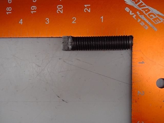 85-832 Set Screw for CASE NEW HOLLAND