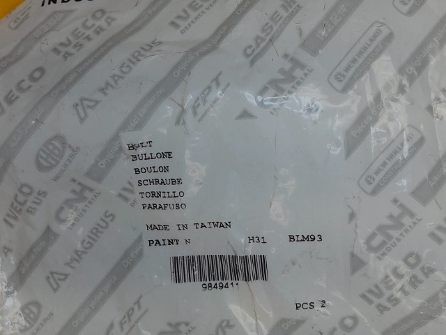9849411 CASE Bolt