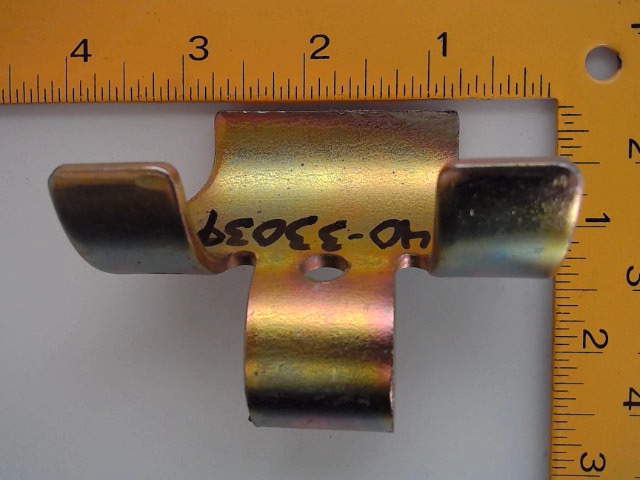 040-33039 Clamp for GEHL MANITOU