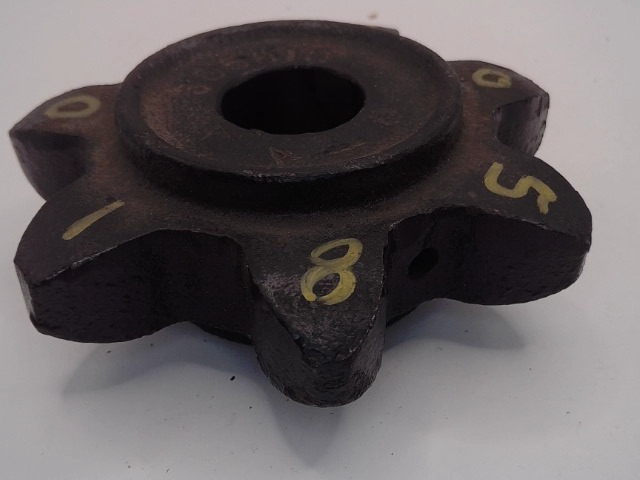 305810 Sprocket for AGCO