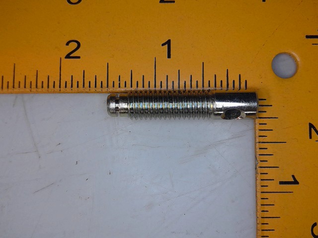 CH13402 Stud